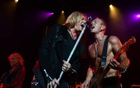 Def Leppard Guitarist Phil Collen Admits 2021 Stadium Tour Is A Maybe