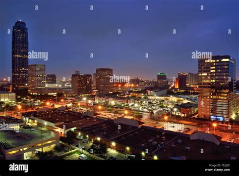 Houston Texas Skyline Night Lights Hi Res Stock Photography And Images