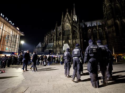 Cologne Police Chief Denies Racial Profiling As Hundreds Of North African Men Detained On New