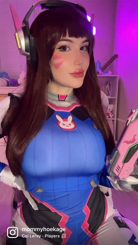 Luceil Hime On Twitter Rt Iocalkitten Dva Showing Off Whats Under Her Meka Suit 😘