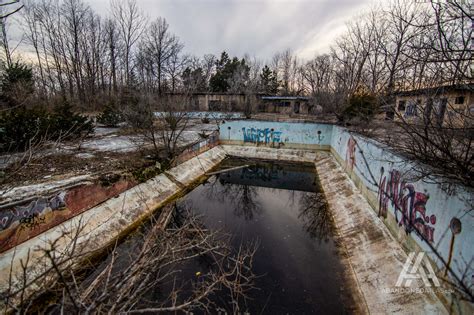Wyandot Swim Club 40 Pictures Abandoned Kansas