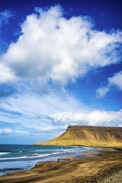 Wonderful Iceland Relaxing Landscape White Clouds And Blue Sky