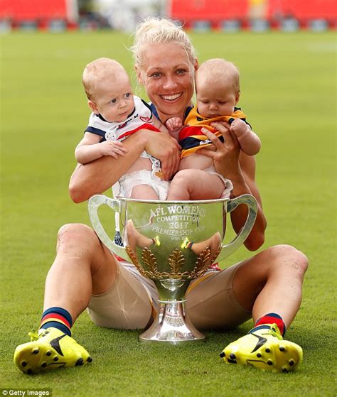 Aflw Star Calls For The Legalisation Of Same Sex Marriage Daily Mail