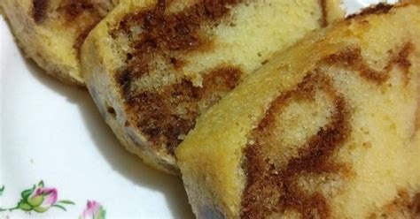 Banana cake kue ini sangat instimewa banget dan cocok kalo di sajikan ketikan ada pesta atau bikin pesta pernikahan sangat cocok banget deh kue ini, rasanya yang lembut di padu dengan kemeriahan suasana menjadi kan kue ini. 2.249 resep cake marmer lembut enak dan sederhana - Cookpad