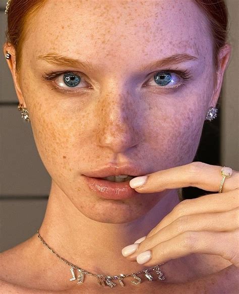 Beautiful Freckles Beautiful Redhead Most Beautiful Women Beautiful Eyes Women With Freckles