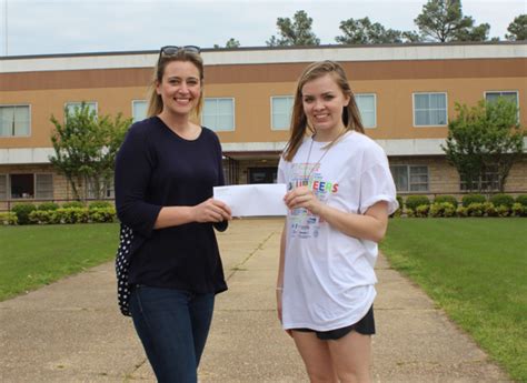 Moore Receives Foundation Scholarship