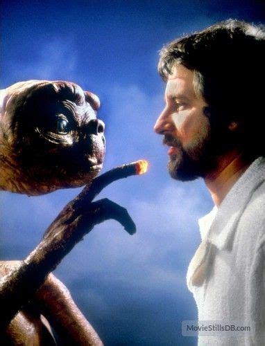 E T The Extra Terrestrial Promo Shot Of Steven Spielberg Spielberg