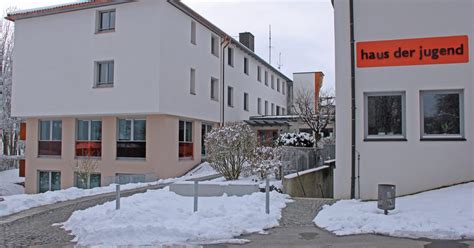 Der eintritt kostet fünf euro. Haus der Jugend in Passau wächst über sich hinaus | Bistum ...