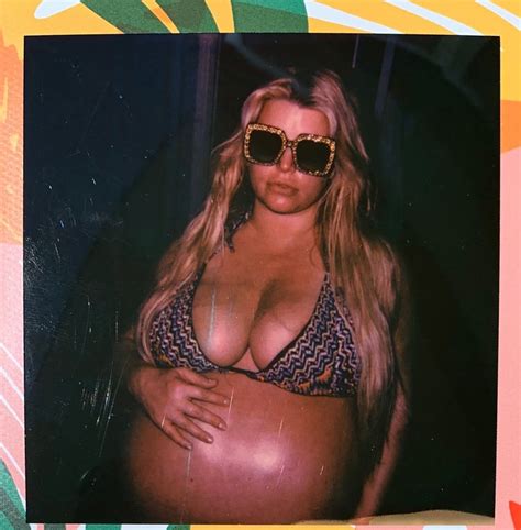 Pregnant Jessica Simpson In A Bikini Foto Porno Eporner