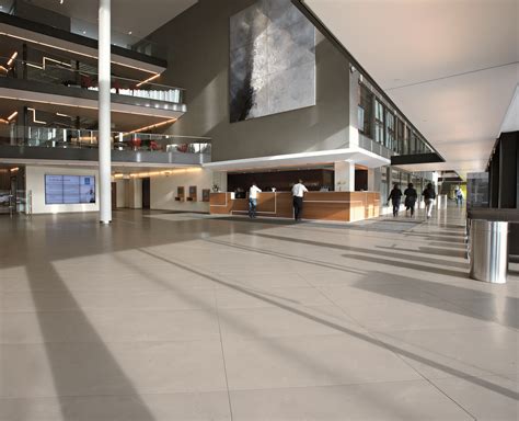 Exklusive designfliesen, individuelle beratung, moderne showrooms. Große Formate | FLIESE & Concept