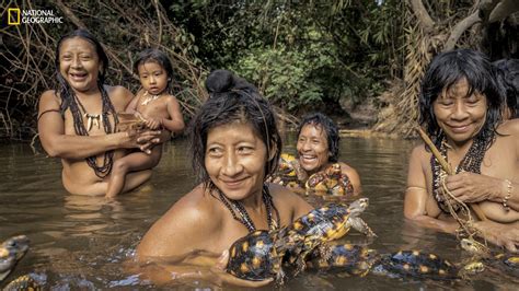 Inside The ‘uncontacted Amazon Tribe Threatened By Logging Mining Photos The Courier Mail