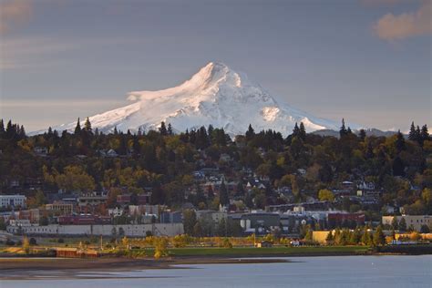 10 Most Beautiful Us Towns To Visit In The Fall Hood River Hood