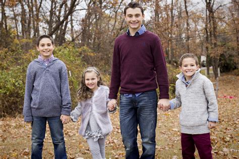 Sibling Photo Shoot Outdoor Fall. | Sibling photo shoots, Sibling photos, Kids photos