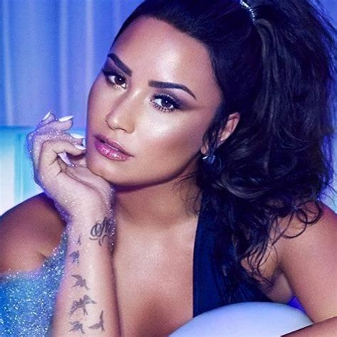 Demi lovato performs sorry not sorry from vegas at the 2017 #vmas! Demi Lovato - Sorry not Sorry (Instrumental Remake) by Ana ...
