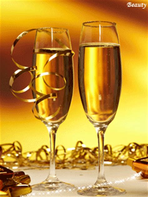 Гламурные картинки на телефон 320х480. Шампанское в бокалах - Новогодние 2021 картинки на телефон ...