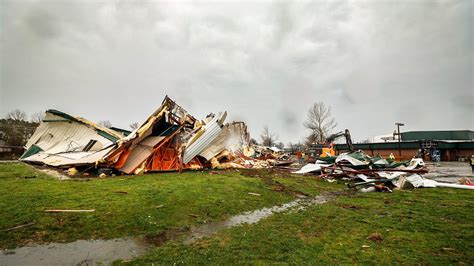 Tornado In Northwest Arkansas Injures 7 And Destroys Part Of A School