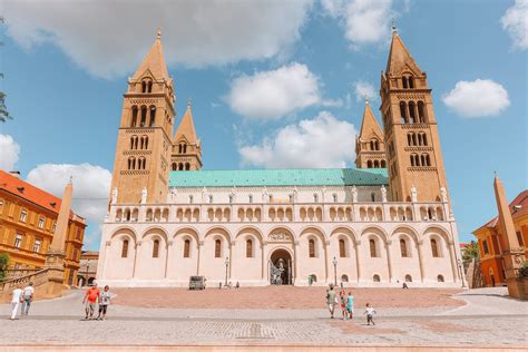 13 Beautiful Towns And Cities In Hungary To Visit - Hand Luggage Only ...