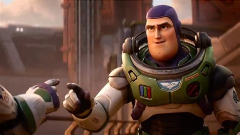Toy Storynin Sevilen Karakteri Buzz Lightyear Bu Defa Gerçekten Uzaya