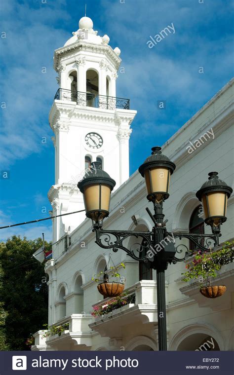 dominikanische republik santo domingo zona colonial blick durch die calle el conde zum