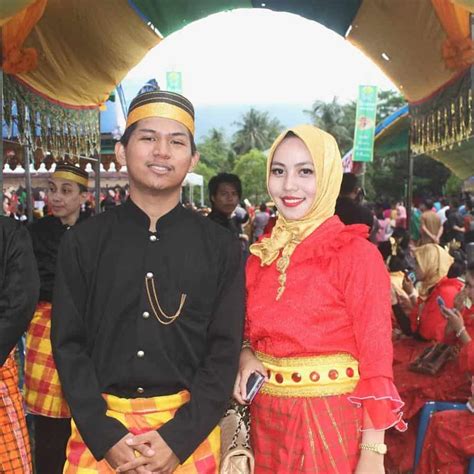 Pakaian Adat Sulawesi Barat Khas Mandar Dan Keteranga