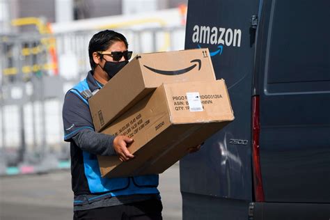 Amazon is deploying AI cameras to surveil delivery drivers '100% of the ...