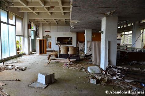 Abandoned Lobby Of The Arcade Machine Hotel Abandoned Kansai