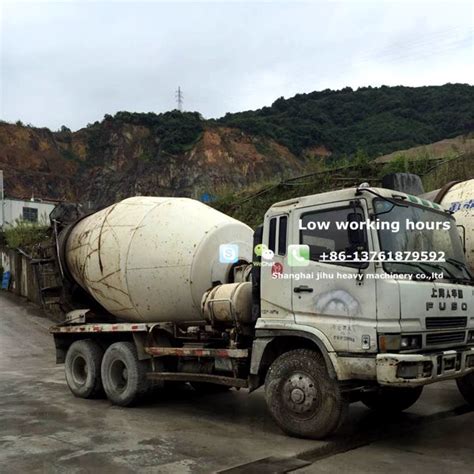 Japan Made Second Hand Concrete Mixer Truck Used