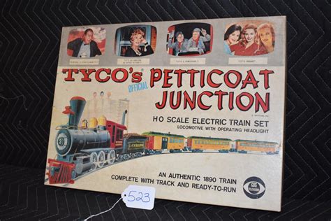 Sold Price Tyco T 6513 Petticoat Junction Ho Train Set Hooterville
