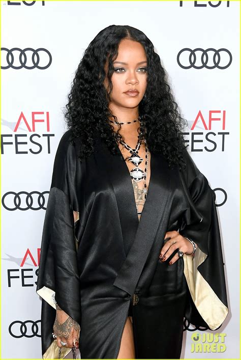 Full Sized Photo Of Rihanna Goes Sexy In Silk For Queen And Slim Premiere Photo