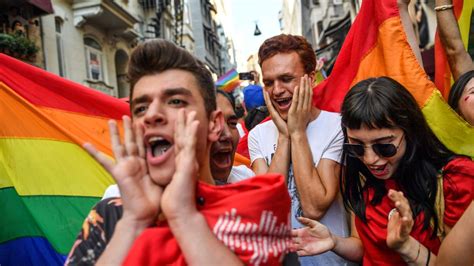 Istanbul Gay Pride Parade Von Polizei Verhindert DER SPIEGEL