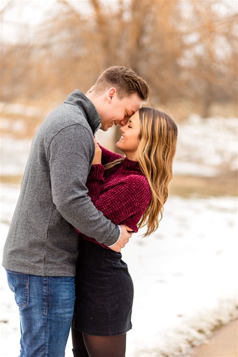 Kankakee County Winter Engagement Photos In 2020 With Images Winter