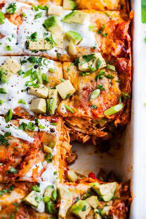 However you layer this casserole it will taste delicious but i do layer it in a certain order. Cheesy Red Chicken Enchilada Casserole - Aberdeen's Kitchen