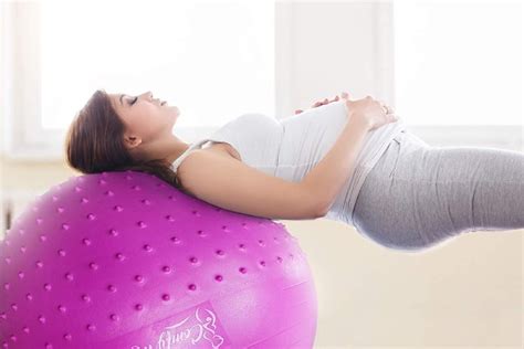 8 Amazing Birthing Balls That Double As Office Chairs Vurni