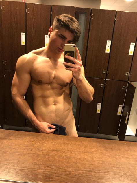 This Hot Guy Is New On Snapchat Lpsg