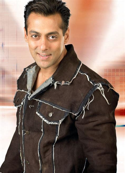 Salman Khan Sweet Smile Face Look Wallpaper Salman Khan Latest Photo