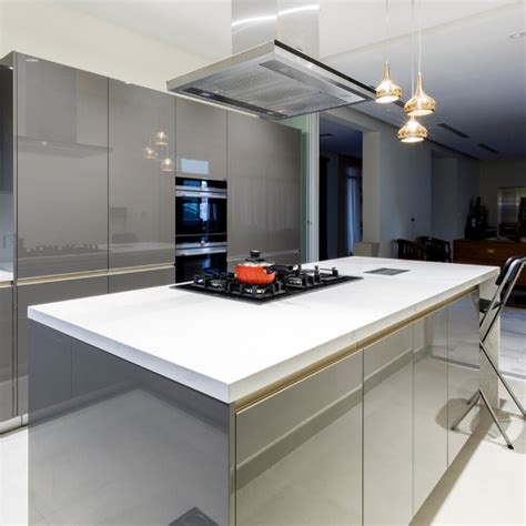 There's two things i've learned in my travels when it comes to kitchen cabinets. 15+ Peaceful Lacquer Kitchen Cabinets Pros And Cons ...