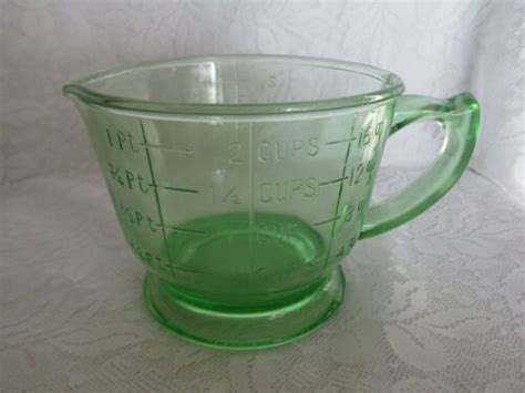 Vintage Hazel Atlas Depression Green 2 Cup Measuring Cup Antique