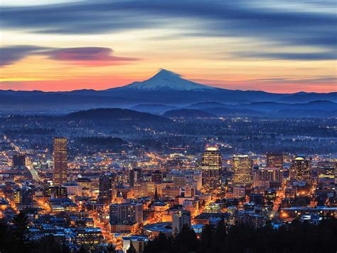The dollar is the official currency, the international dialing codes is 1, that lies in longitude 45.5234 and latitude. 9 Amazing Things To Do When You Visit Portland, Oregon ...