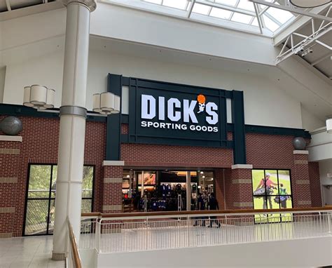Newly Expanded Dicks Sporting Goods At Danbury Fair Mall Dicks Sporting Goods Just Got