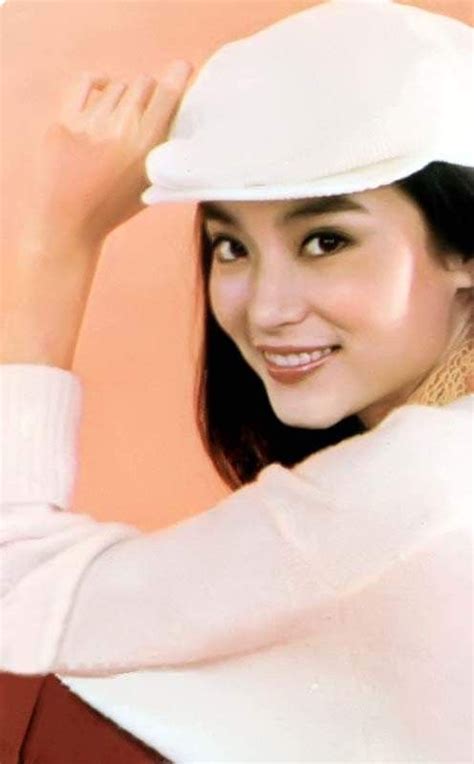 Pin De May En Ling Qing Hsia With Hat