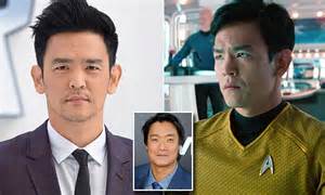 Star Trek Beyond S John Cho Reveals That A Kiss Between Sulu And Partner Was Edited Out Daily