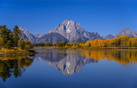 Herbst Am Oxbow Bend Mit Mount Moran Wyoming Usa Foto And Bild Herbst