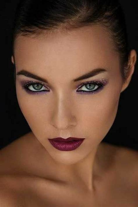 Silvester Make Up Trends für einen bezaubernden Look Lila lippen