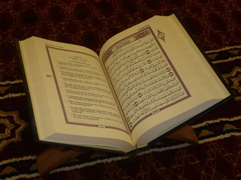 Read and listen to the quran online in arabic. Five Great Verses From Al Qur'an or The Recitation | HubPages