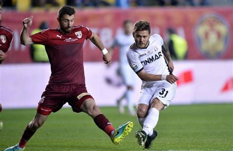 De wedstrijd vindt plaats in het stadion stadionul anghel iordănescu in de stad voluntari, roemenië. Liga I, Etapa A 15-a: Astra Giurgiu - FC Voluntari ...
