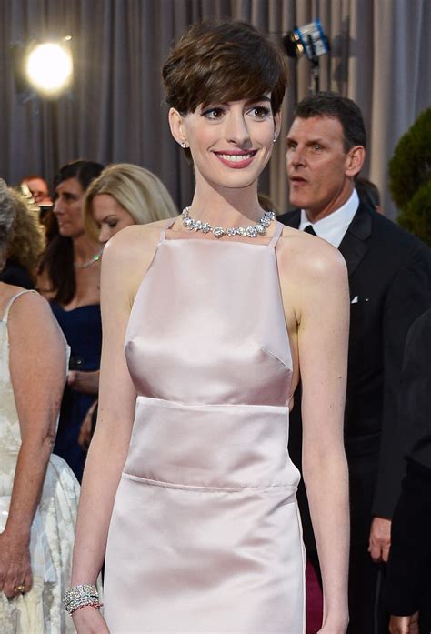 Anne Hathaways Oscar Dress Business Insider