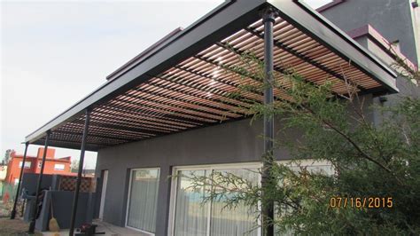 Nos cuentas tu proyecto de techos madera. pergola de hierro madera y policarbonato | Techo de patio ...