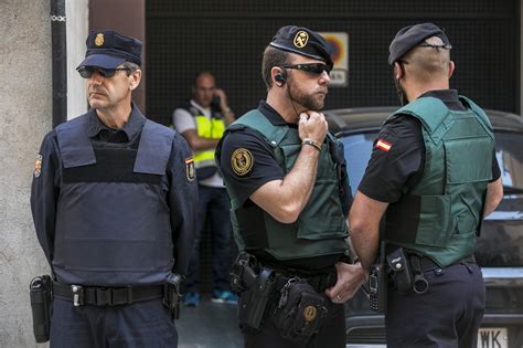 Éste Era El Plan Teórico Para Detener A Puigdemont Al Asalto