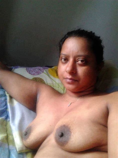 See And Save As Indian Muslim Mom Showing Her Nude Body Porn Pict Crot