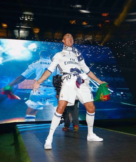 Cristiano Ronaldo “simmmmmmm👌” 🥇🏆cr7 Fotos Real Madrid Santiago Bernabeu Imagenes De Real